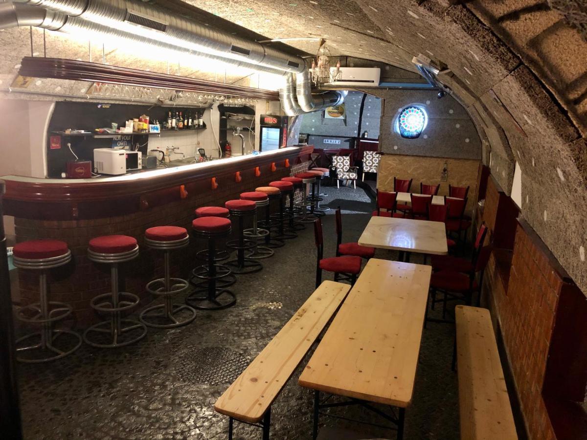 Whole Basement Former Pub 5 For Stag Do Budapest Exterior foto