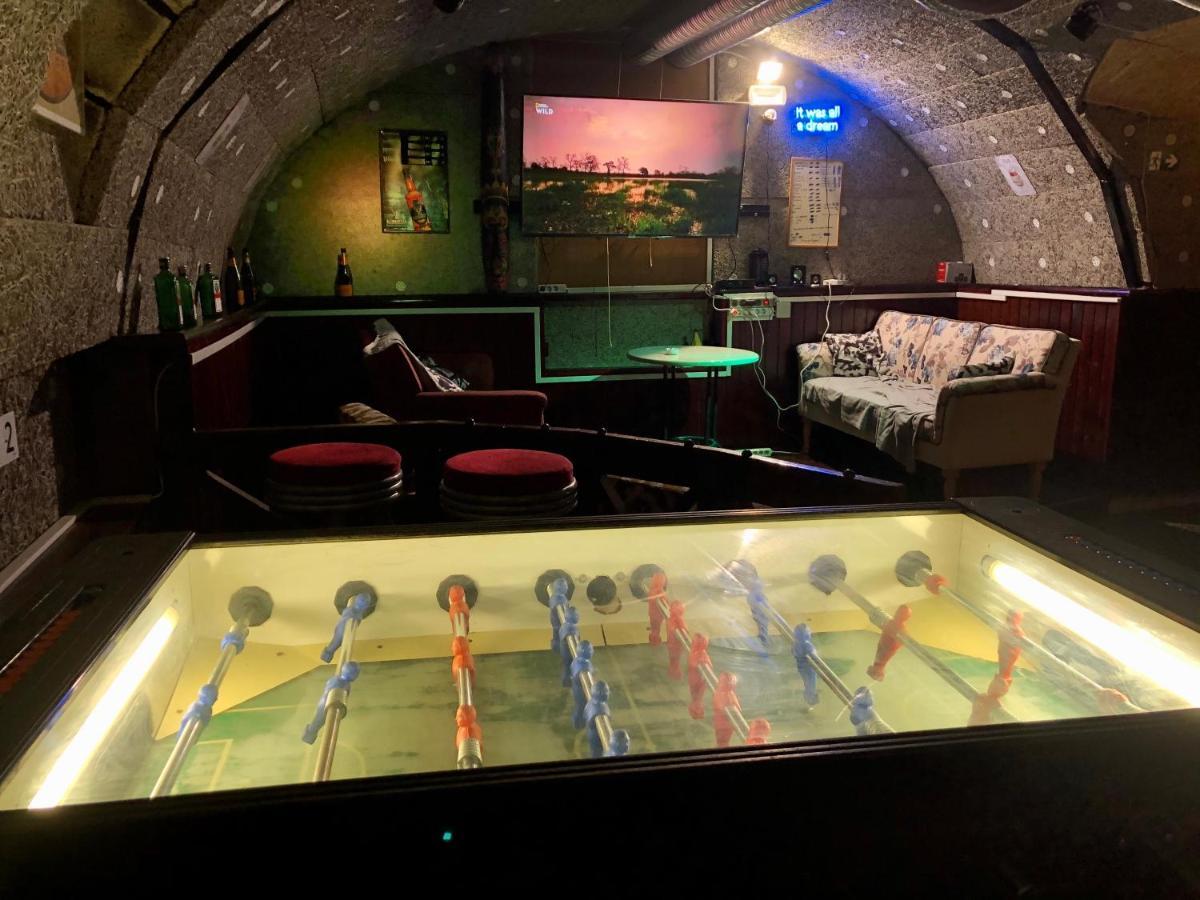 Whole Basement Former Pub 5 For Stag Do Budapest Exterior foto